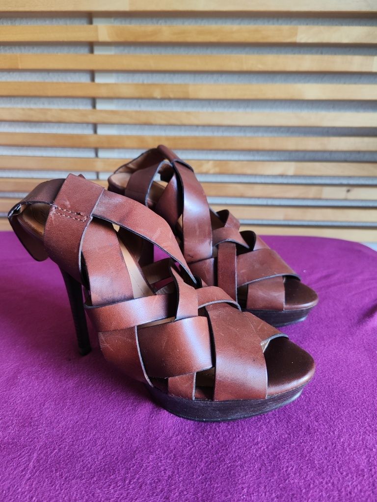 Sapato/ sapatilhas Zara Woman SIS 2011