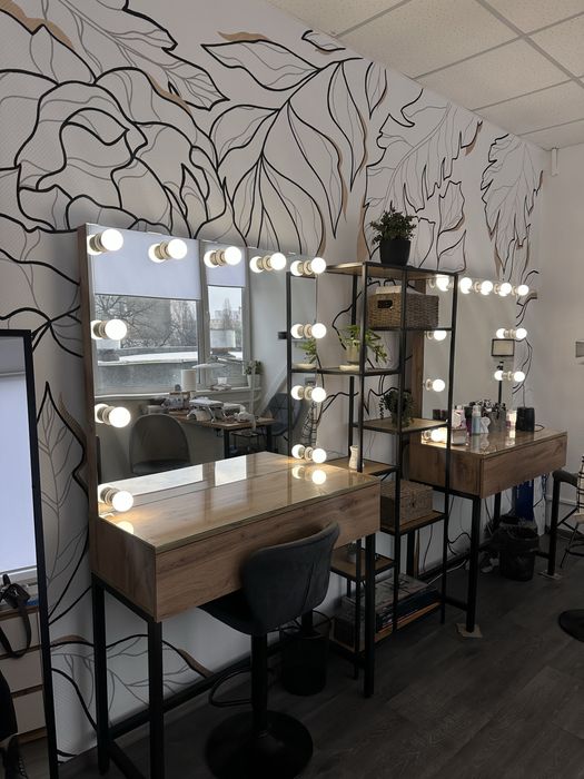 Оренда місця бровист /візажист/ Майстер манікюру