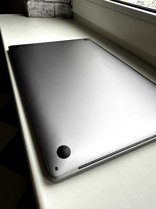 MacBook Pro 15 2017 (Silver, 16/1Tb, A1707)