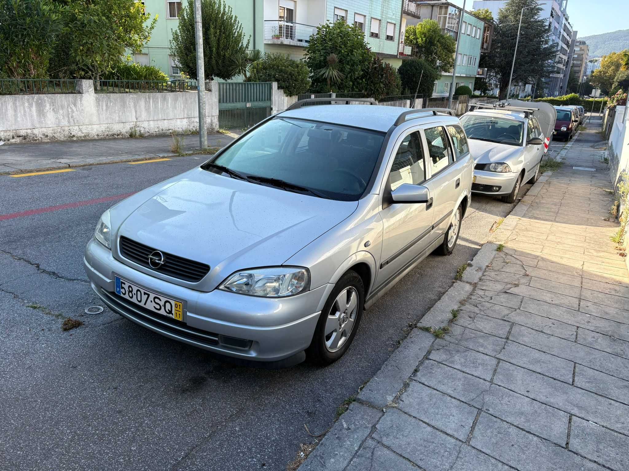 Opel Astra Club 1.2 Gasolina - Leia o Anúncio