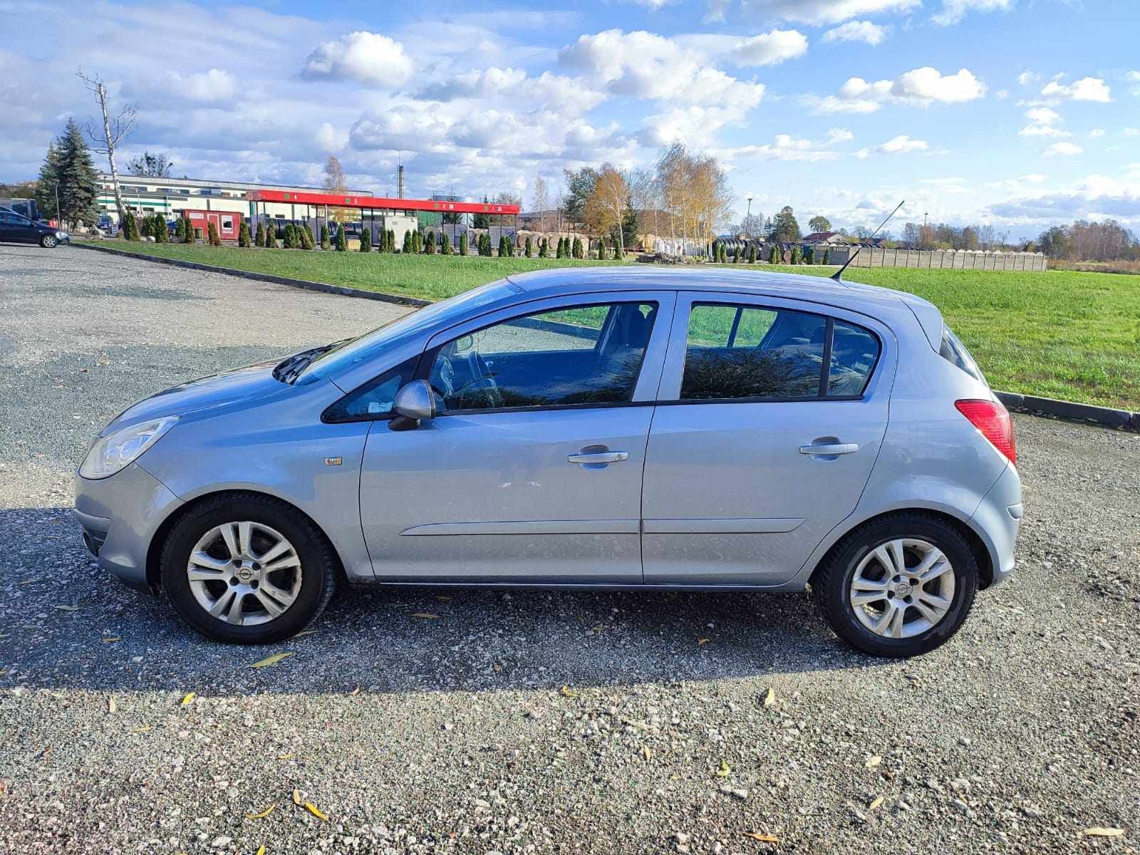 Opel Corsa 1.2 benzyna 2006rok klima