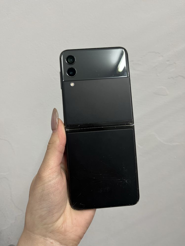Телефон Samsung Galaxy Z Flip 3 5G 8/128gb