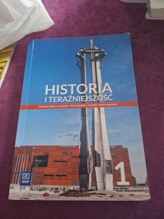 Historia I Teraźniejszość