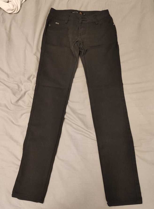 CTM Moda czarne materiałowe spodnie r. 40 / L
