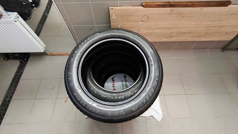 Opony całoroczne wielosezonowe 235 55 R18 Navigator 3 Dębica