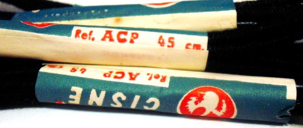 4 Pares de atacadores muito antigos Cisne de 45 cms