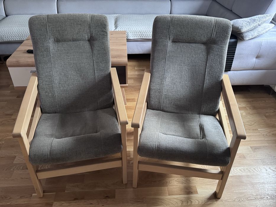 Sprzedam Fotele z dodatkami drewna
