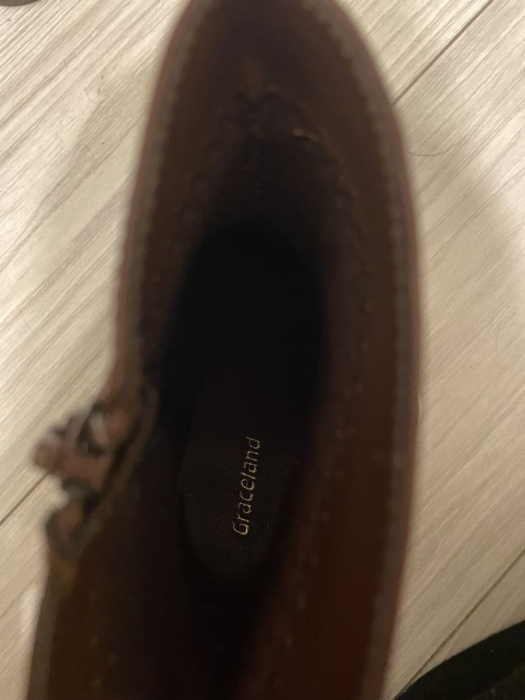 ciemnobrązowe skórzane buty botki na obcasie Graceland 37