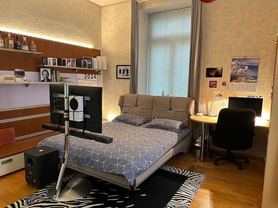 Центр! Оренда 4-К Квартири Костельна 4 Майдан