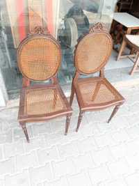 2 cadeiras com palhinha