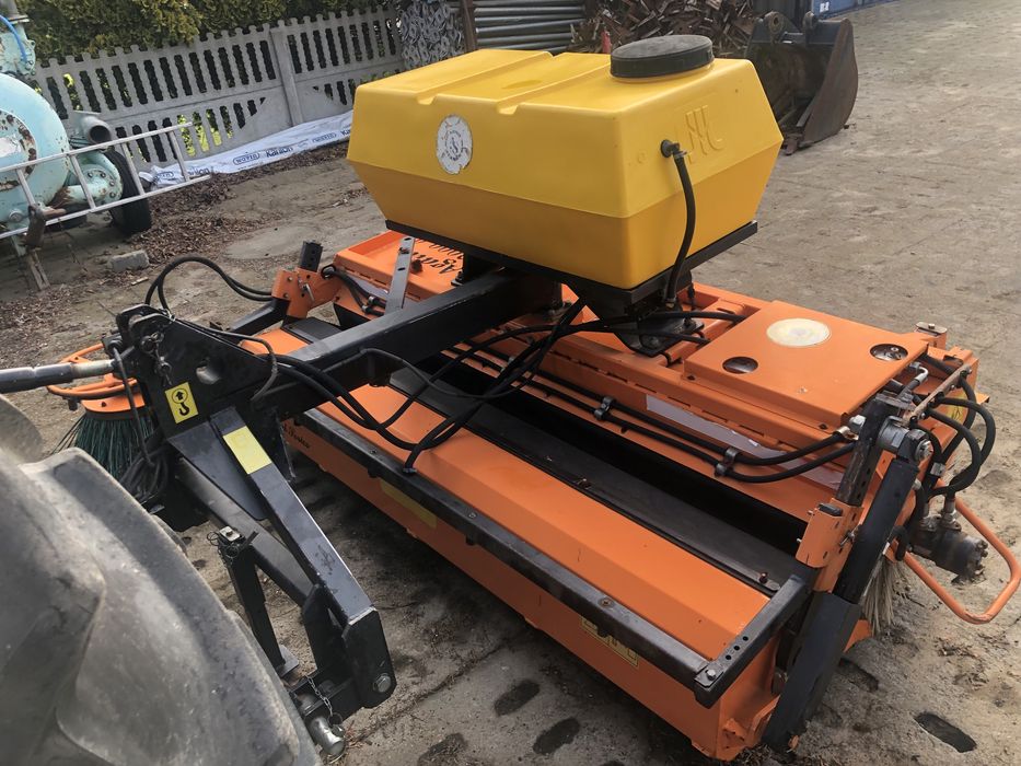 Zamiatarka Pronar AGATA ZM-2000