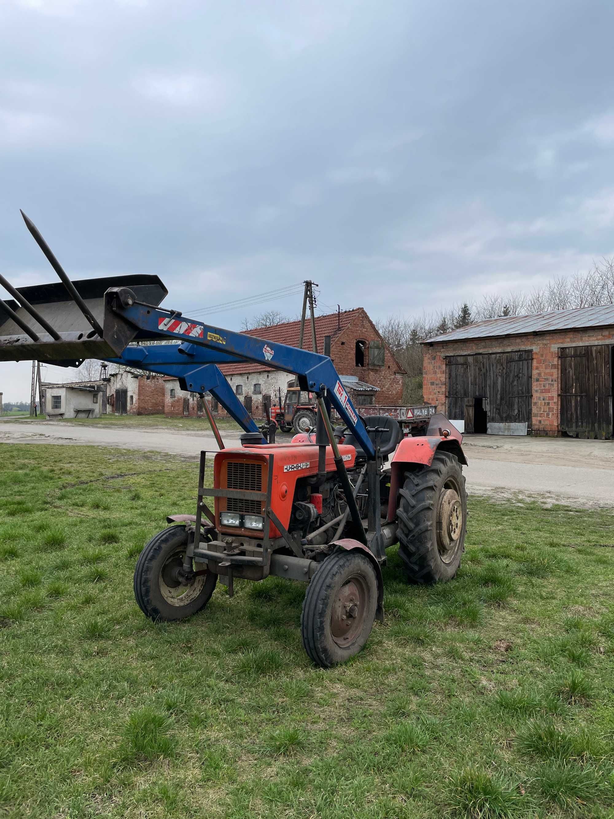 ciągnik rolniczy c330m