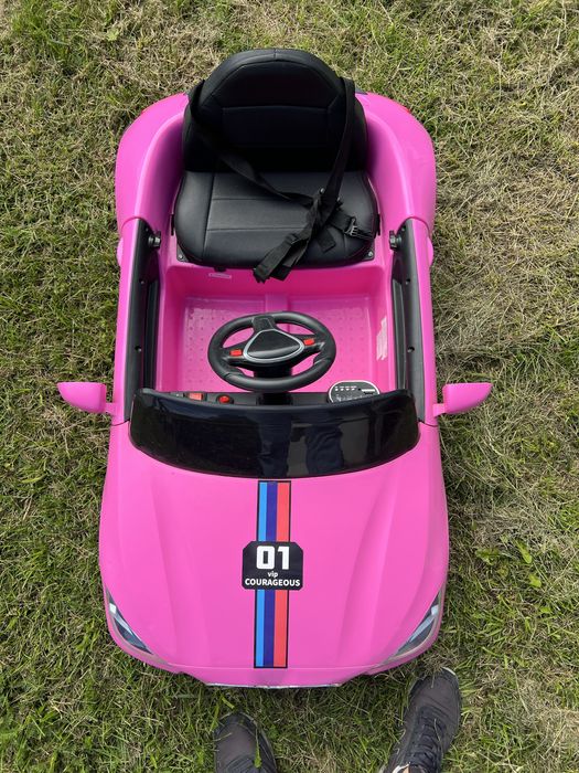 Różowe Auto na akumulator BMW