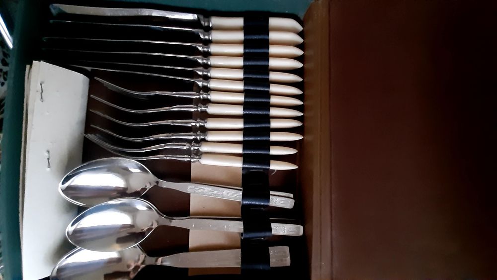 Набор столовых принадлежностей