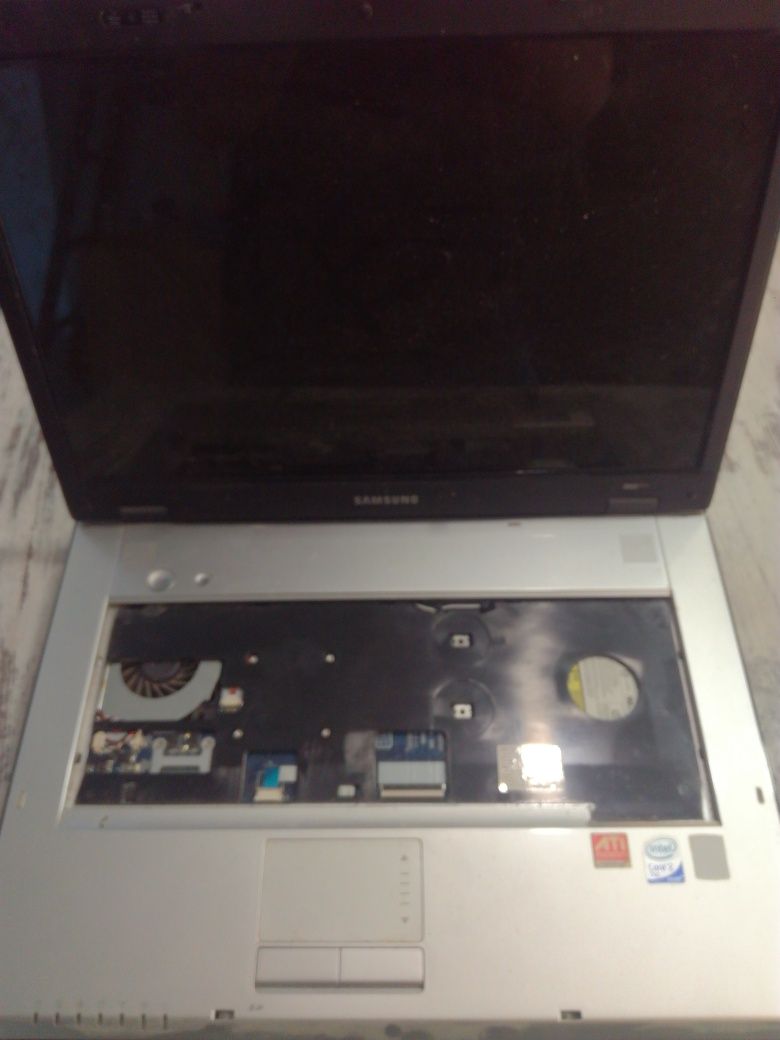 Samsung R60 на запчастини