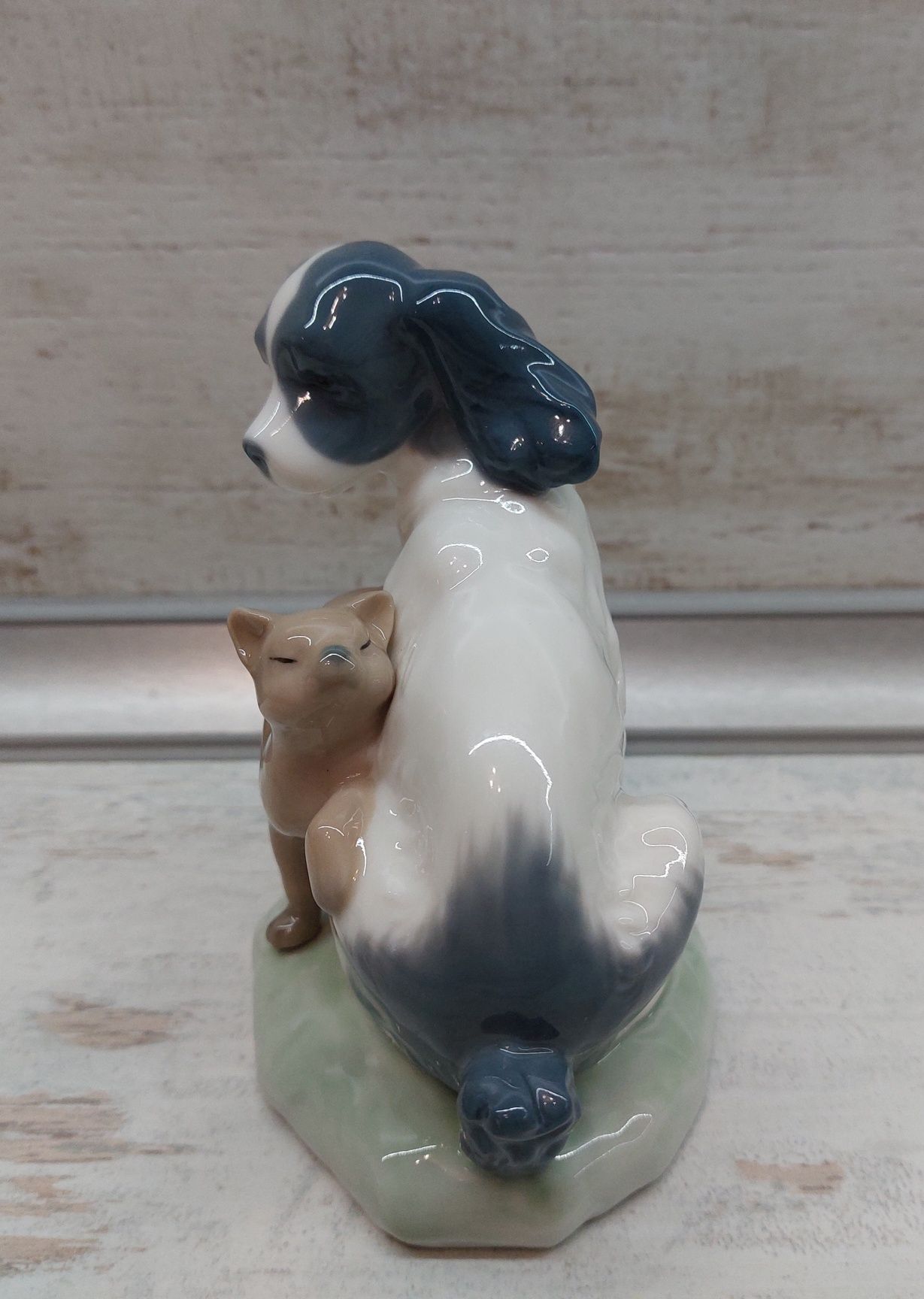 Статуетка кіт з собакою Nao Llardo сувенір подарунок