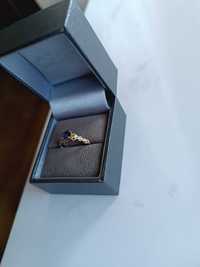 Nieużywany złoty pierścionek z szafirem i diamentami, rozmiar 11
