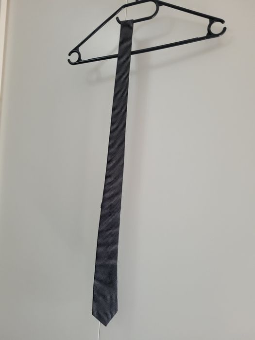 krawat czarny wąski