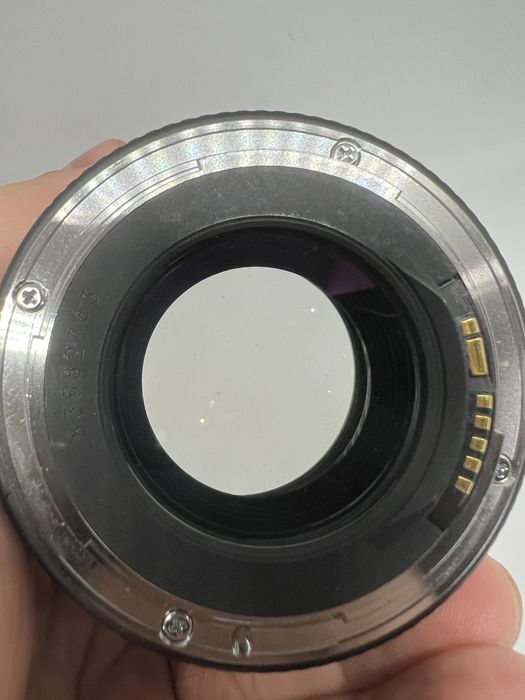 Об'єктив Canon EF 85mm f/1.8 USM