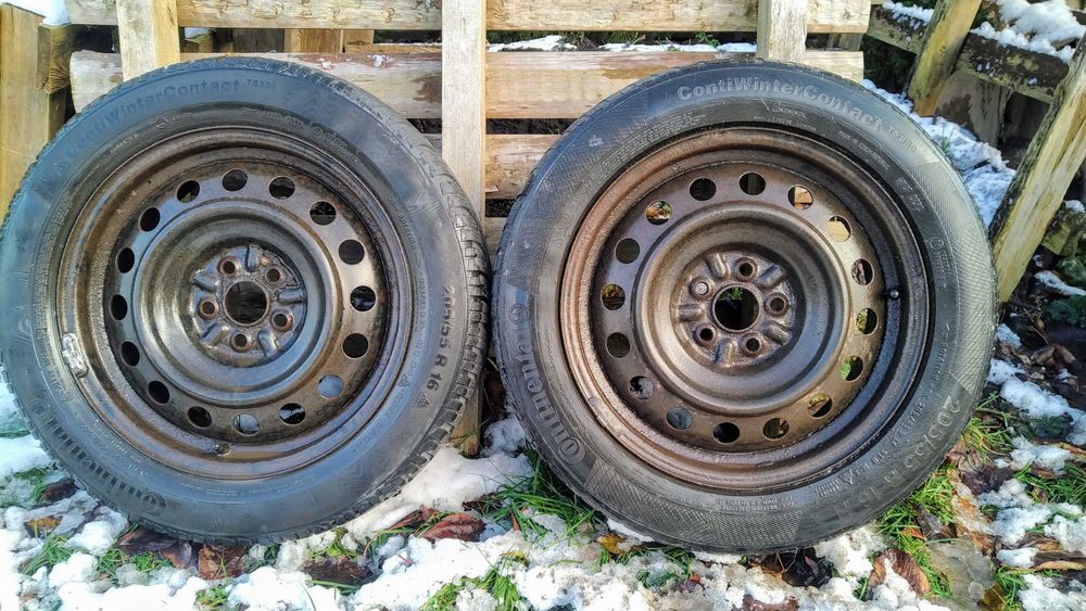 Felgi stalowe z oponami zimowymi - komplet