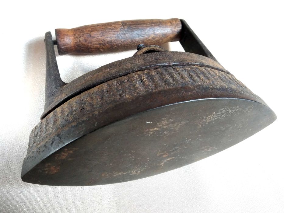 Чавунна праска Іспанія