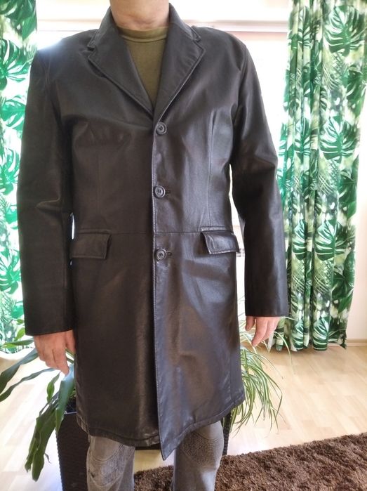 Męski skórzany płaszcz .