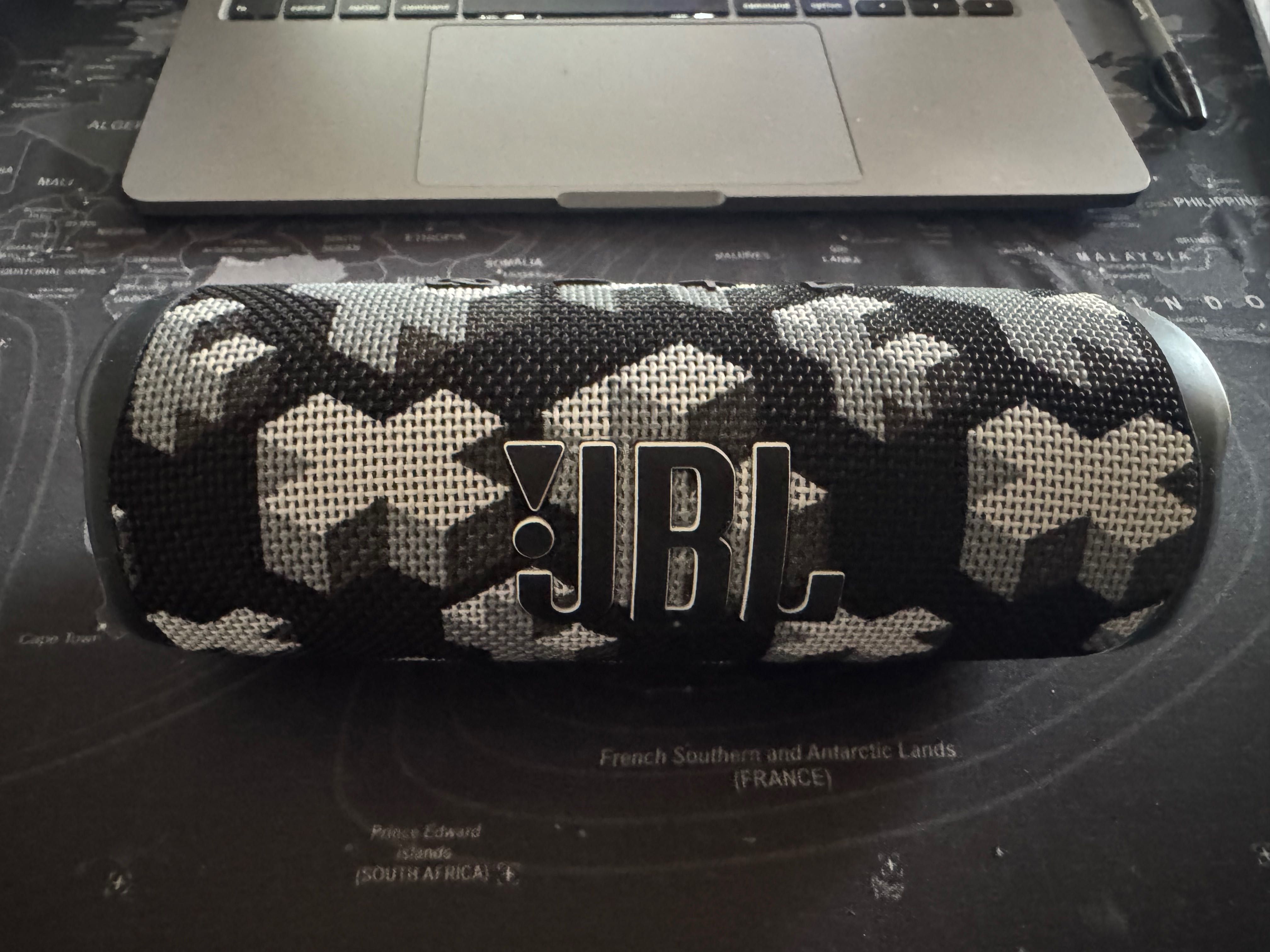 Przenośny głośnik JBL Flip 6 biało-czarny 30W Martin Garrix