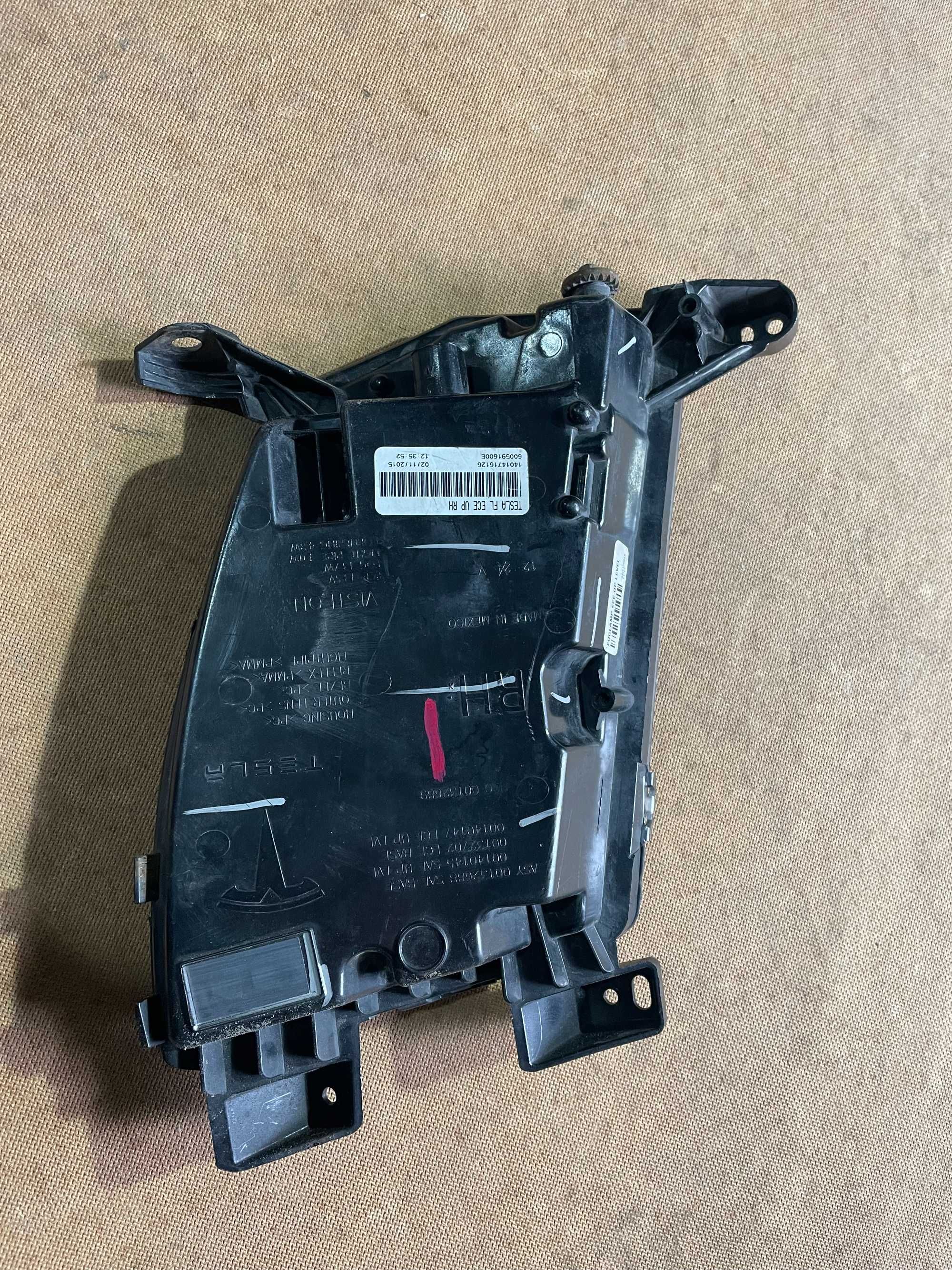 Фара протитуманна права Tesla MS 6005916-00-E Європа