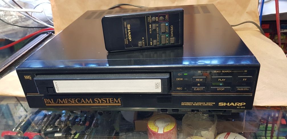 Odtwarzacz z nagrywaniem SHARP VC-6V3