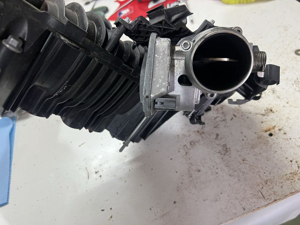 Vendo colector de admissao bmw n47