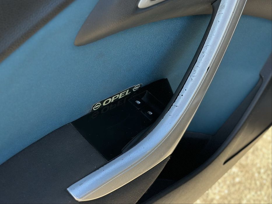 OPEL ASTRA 2010 року, 1.4 газ/бензин, механіка, передній привід