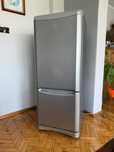 Lodówka Indesit – sprawna, 150 cm wysokości