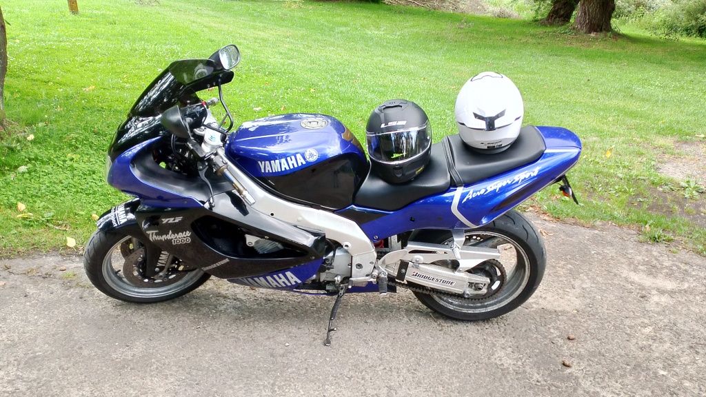 Yamaha thunderace yzf1000r