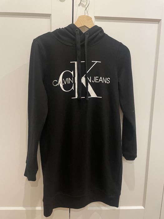 Sukienka Calvin Klein na jesień