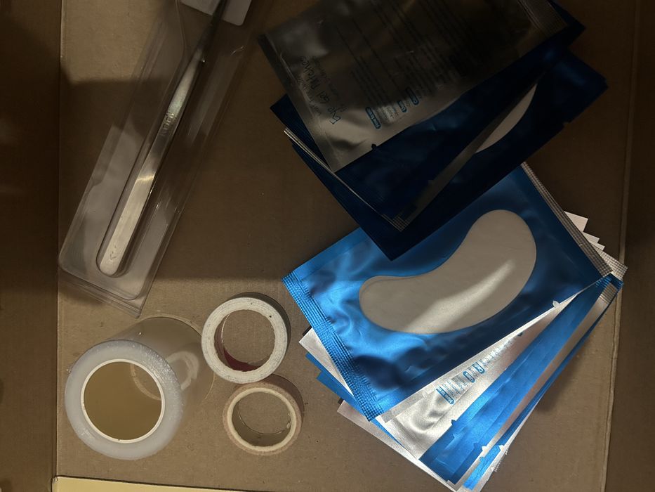 Матеріали для нарощення вій