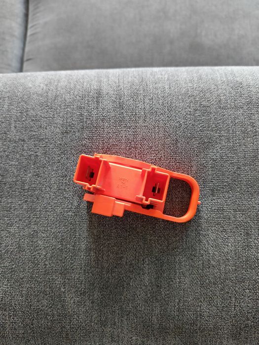 Bezpiecznik zworka baterii hybrydowej Ford Fusion Mondeo