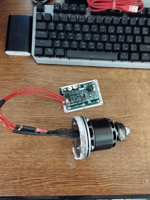 Двигун для авіамоделі