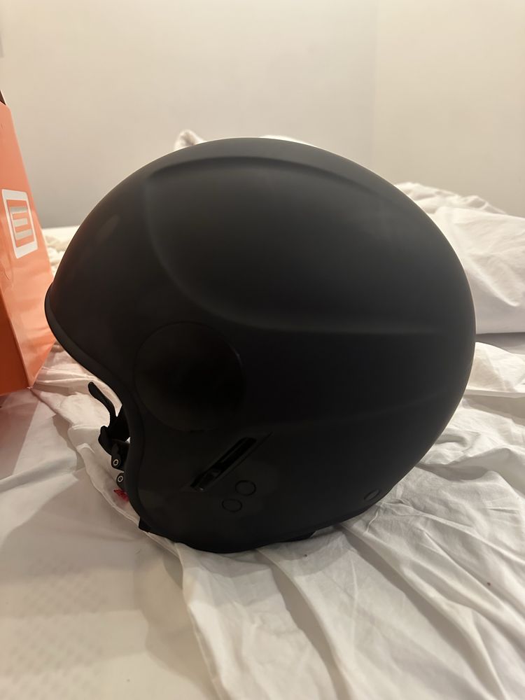 Capacete tamanho M marca origine