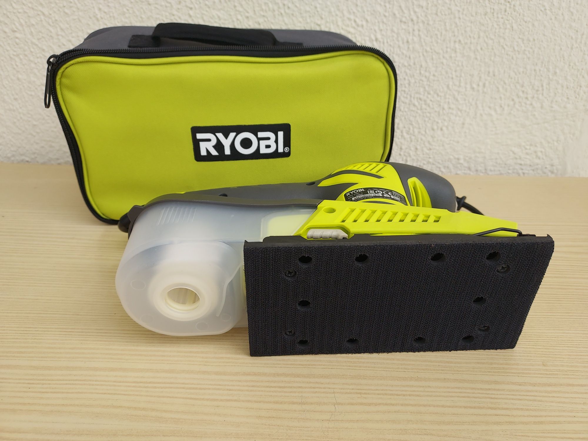 Lixadora Vibratória Elétrica Ryobi (ESS280RV)