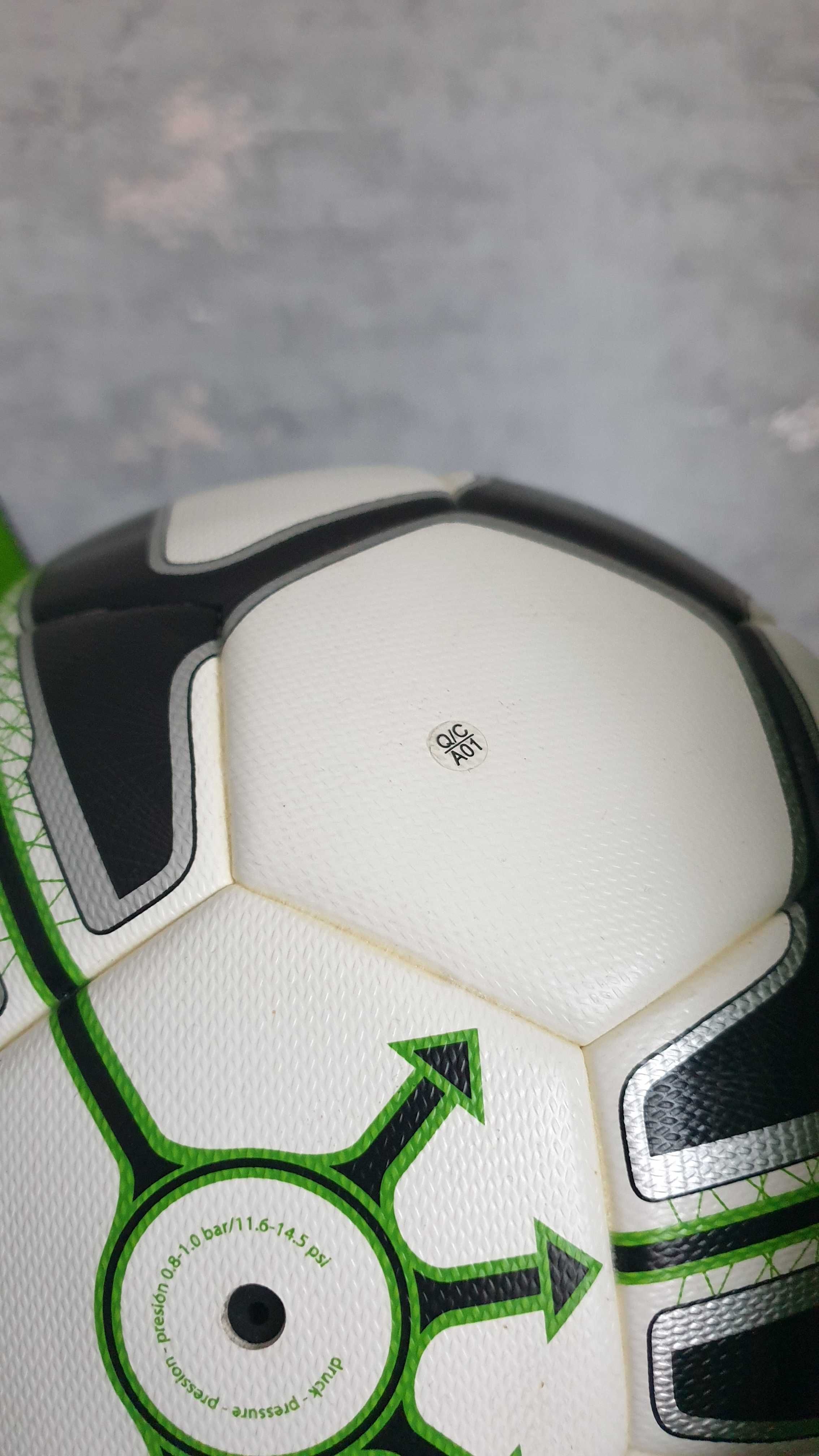 Piłka Adidas micoach SmartBall