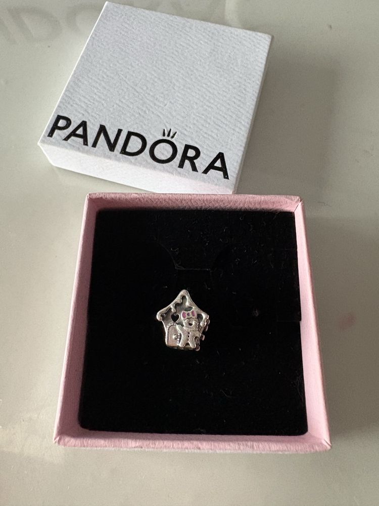 charms pandora piernik