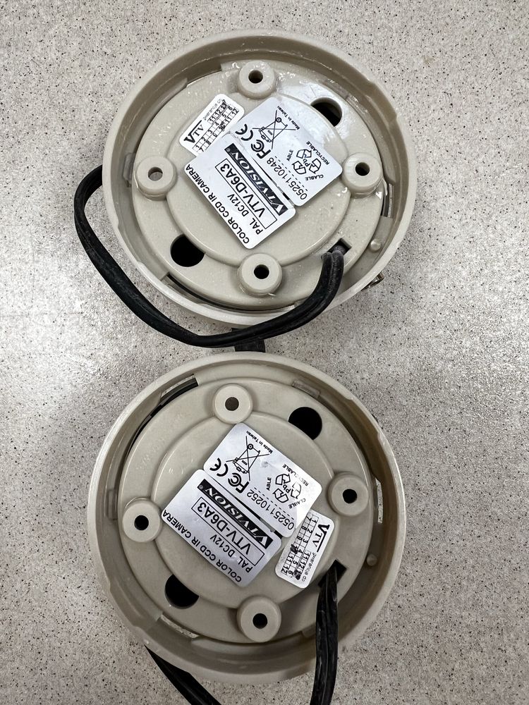 2x Kamera VIVISION VTV-D6A3 – kopułkowa, kolor CCD, IR, PAL/12V
