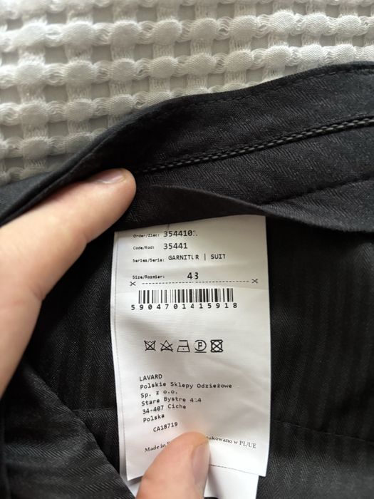 Garnitur męski Lavard grafitowy 100% wełna virgin wool, jak nowy