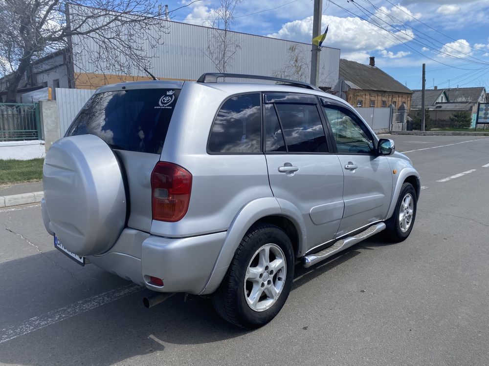 Продам Toyota Rav4