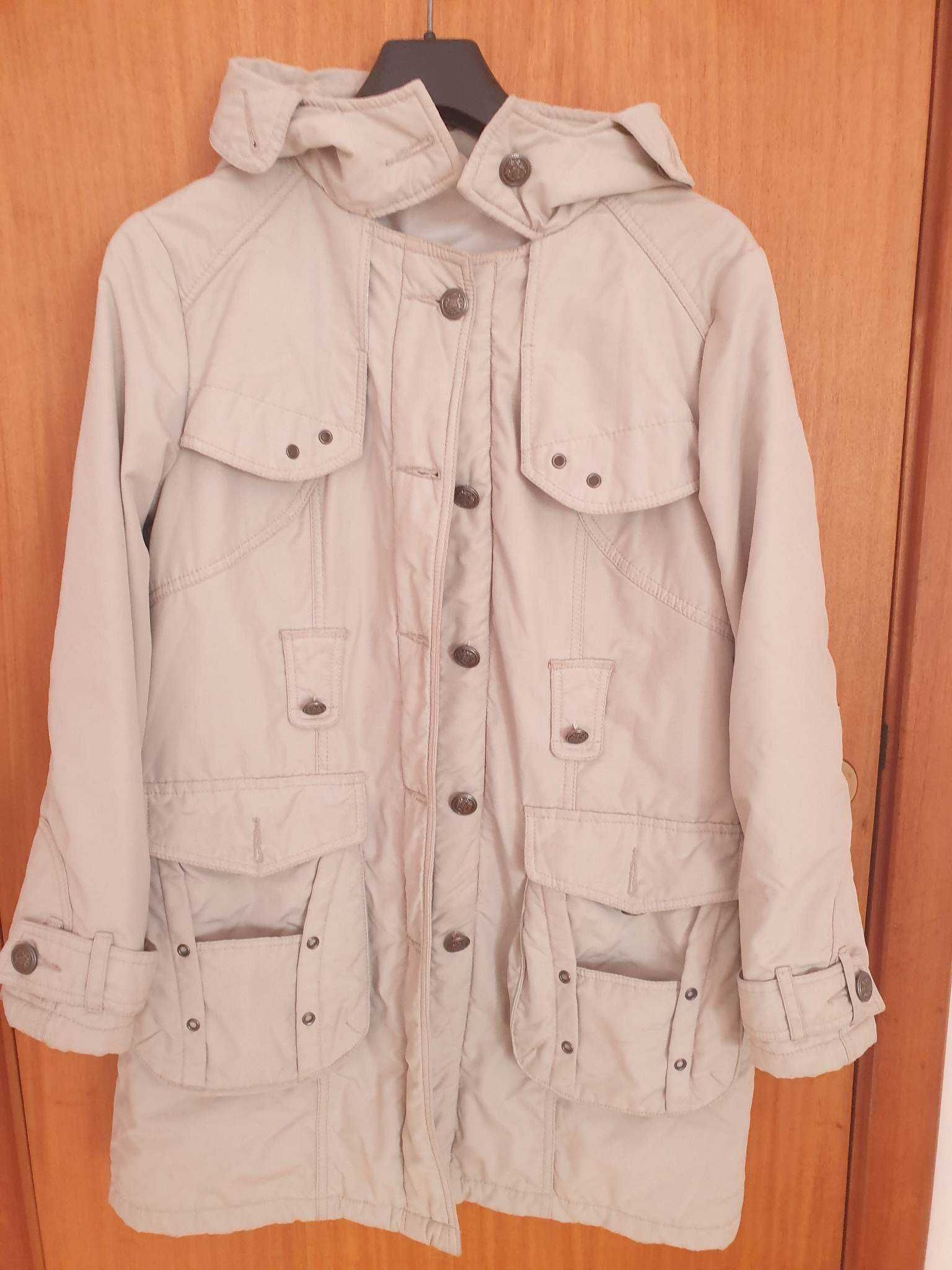 Gabardine com carapuço