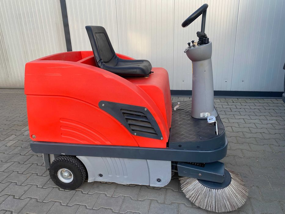 zamiatarka hako jonas 900v spalinowa