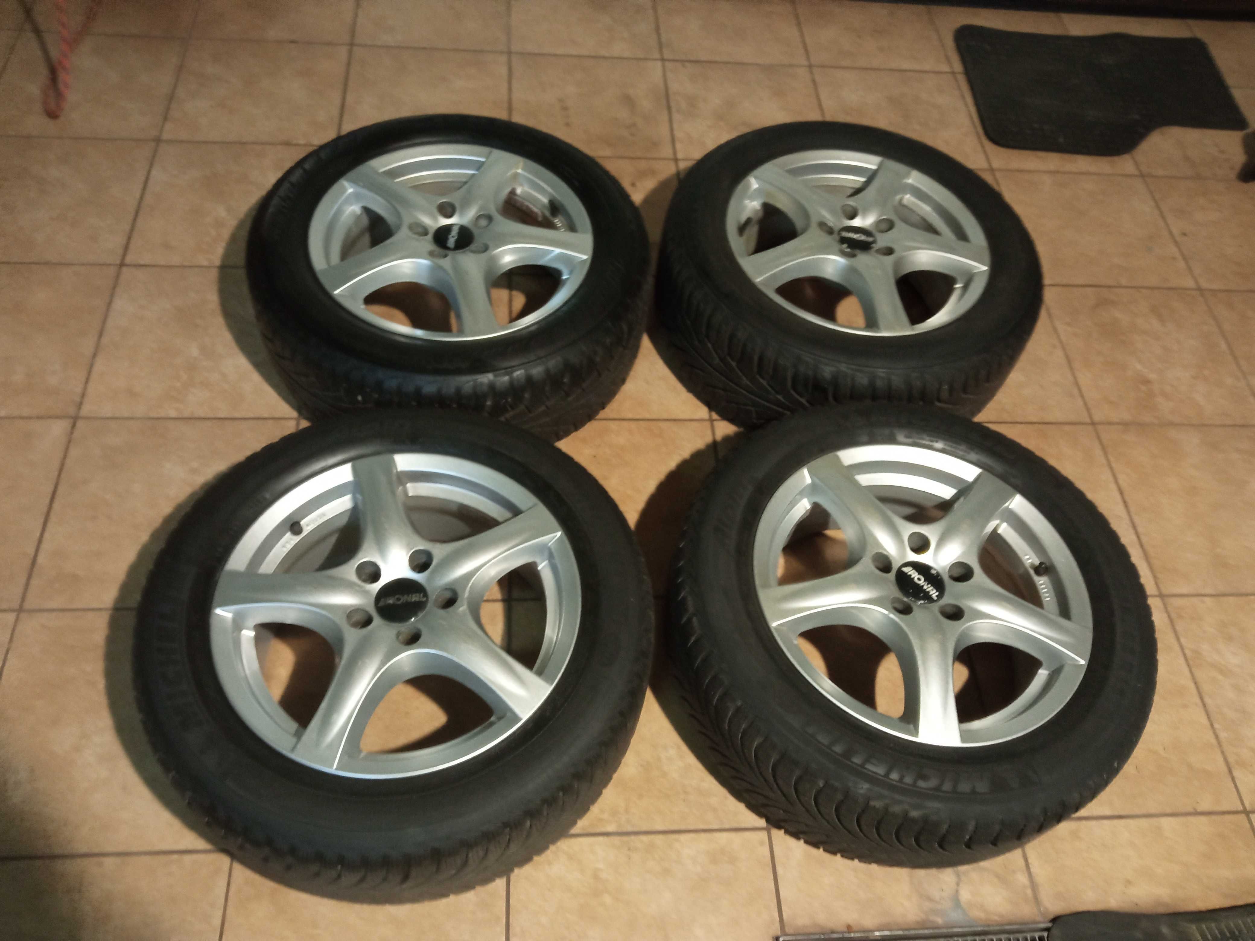 4 Zimowe koła 16" 5x108 ET45 opony 215/55 16 Volvo Ford