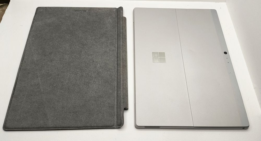 Ультробук плашет Microsoft Surface Pro 5 / Intel i5/ 8Gb/ SSD 256Gb