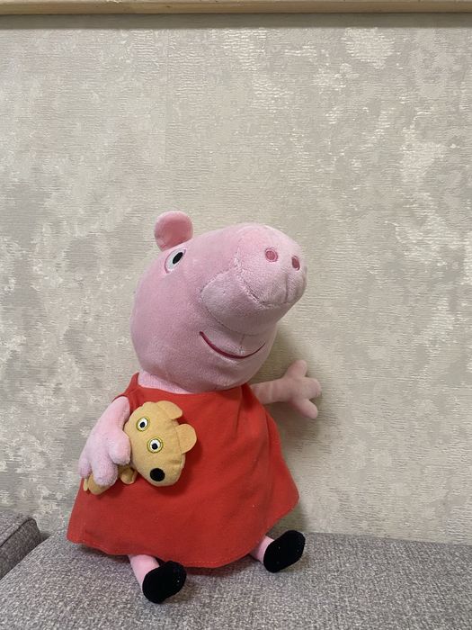 Свинка Пеппа (30 см) мʼяка іграшка для дітей