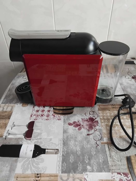 Máquina de café Delta Q MiniCool        Em excelente estado